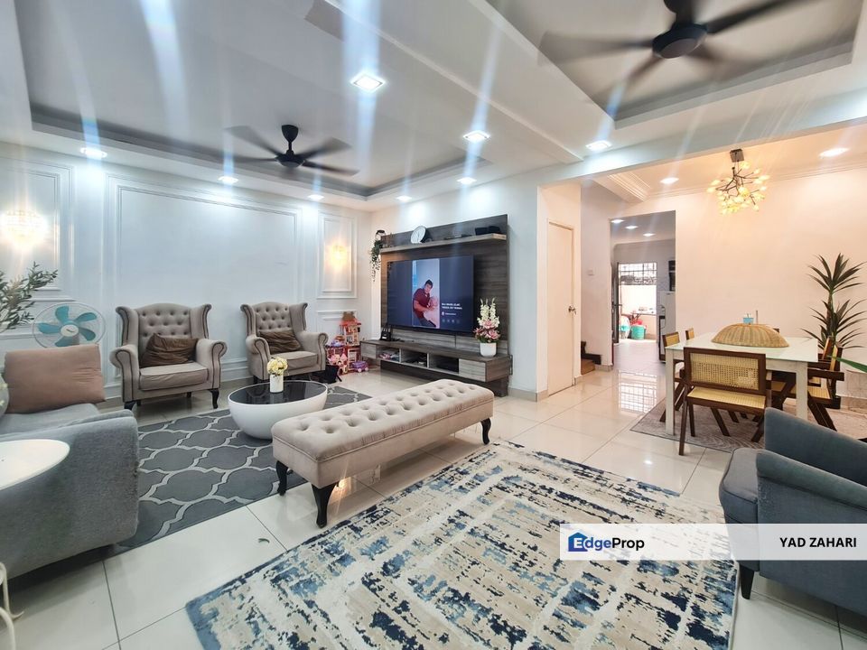 Beautiful Design & Renovated Double Storey End Lot @ Ukay Bistari Ampang , Selangor, Ampang