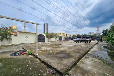 Villa with Land & Fully Furnished, Near TRX For Investment @ Desa Pandan, KL