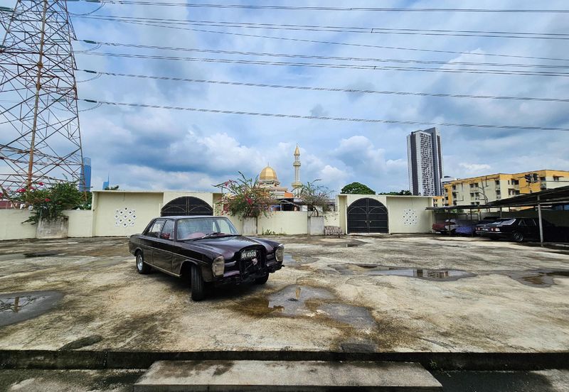 Villa with Land & Fully Furnished, Near TRX For Investment @ Desa Pandan, KL