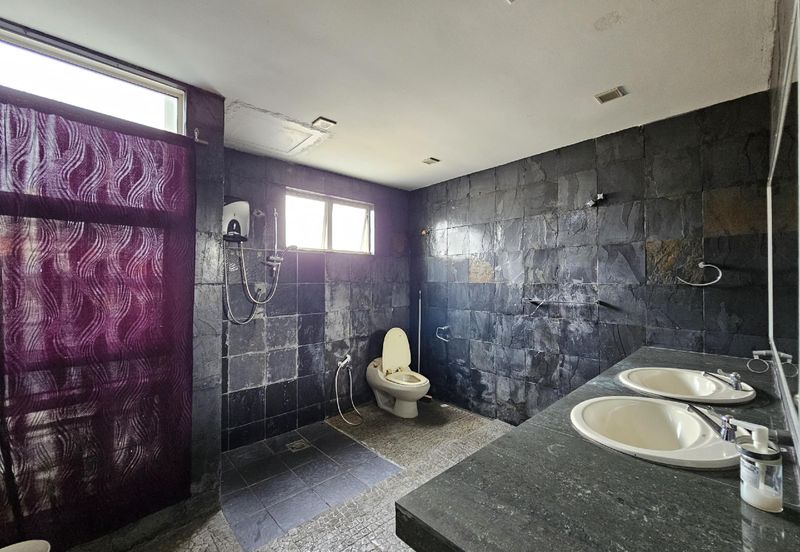 Villa with Land & Fully Furnished, Near TRX For Investment @ Desa Pandan, KL