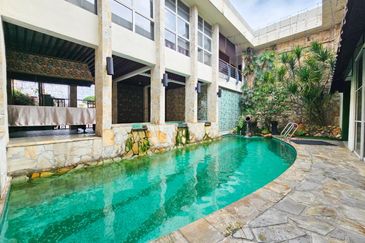 Villa with Land & Fully Furnished, Near TRX For Investment @ Desa Pandan, KL