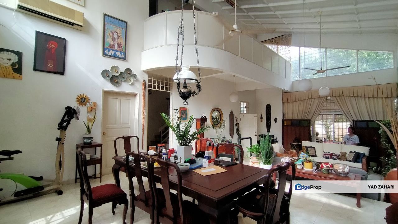 Well Maintain Bungalow & Freehold Unit @ Taman Ukay Emas, Ampang Jaya, Selangor, Ampang