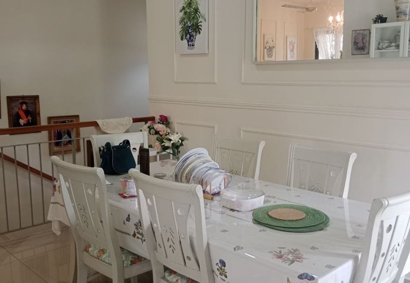 Crescent Park Townvilla