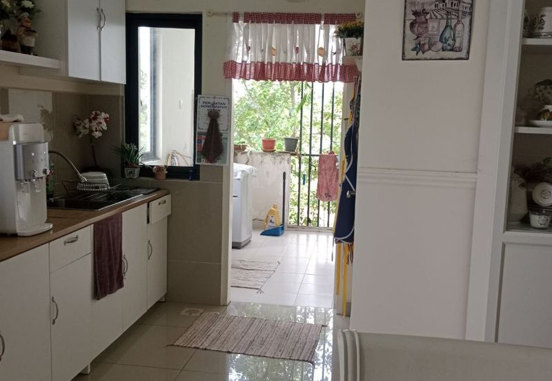 Crescent Park Townvilla