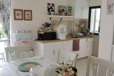 Crescent Park Townvilla