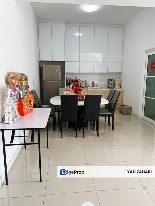 Fully Furnished & Fully Aircond Townhouse @ Ridgefield Tropicana, Kajang, Selangor, Kajang
