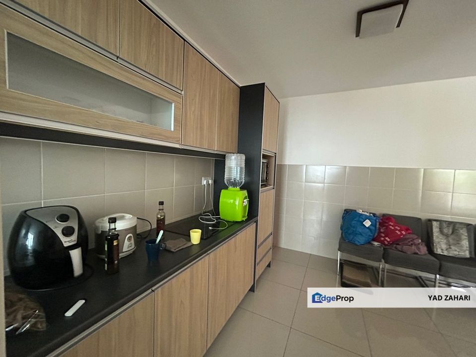 Groundfloor Town Villa with Balcony @ Primer Garden Town Villas, Shah Alam, Selangor, Shah Alam