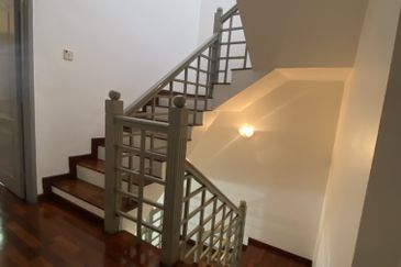 Renovated Unit & Nearby MRT Bandar Utama Barat @ Ara Damansara Residence, KL