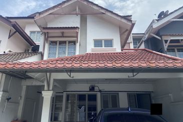 Renovated Unit & Nearby MRT Bandar Utama Barat @ Ara Damansara Residence, KL