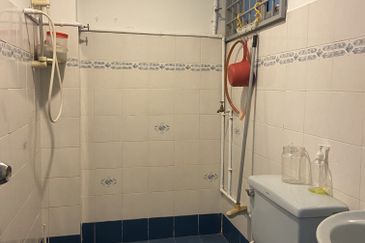 Renovated Unit & Nearby MRT Bandar Utama Barat @ Ara Damansara Residence, KL