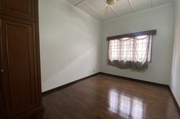 Renovated Unit & Nearby MRT Bandar Utama Barat @ Ara Damansara Residence, KL