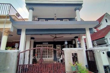 Unit with Attic & Renovated @ Taman Setiawangsa, KL