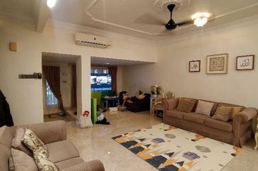 Unit with Attic & Renovated @ Taman Setiawangsa, KL