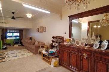 Unit with Attic & Renovated @ Taman Setiawangsa, KL