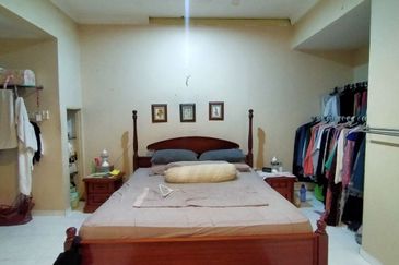 Unit with Attic & Renovated @ Taman Setiawangsa, KL