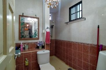 Unit with Attic & Renovated @ Taman Setiawangsa, KL