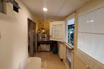 Unit with Attic & Renovated @ Taman Setiawangsa, KL