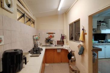 Unit with Attic & Renovated @ Taman Setiawangsa, KL