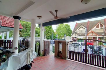 Unit with Attic & Renovated @ Taman Setiawangsa, KL