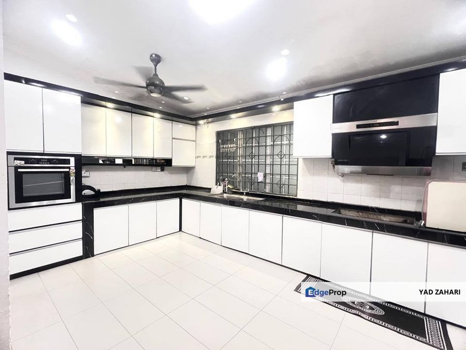 Nearby Mosque & Renovated with Semi Furnished @ Taman Desa Sentosa Teras Jernang Bandar Baru Bangi, Selangor, Bangi