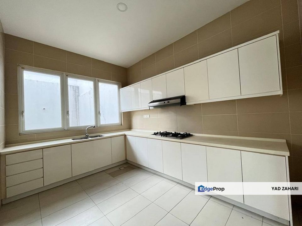 Villa with Private Lift & Dipping Pool @ Contours, Taman Melawati, Selangor, Taman Melawati