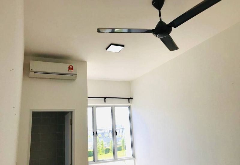 Parkfield Residences, Tropicana Heights