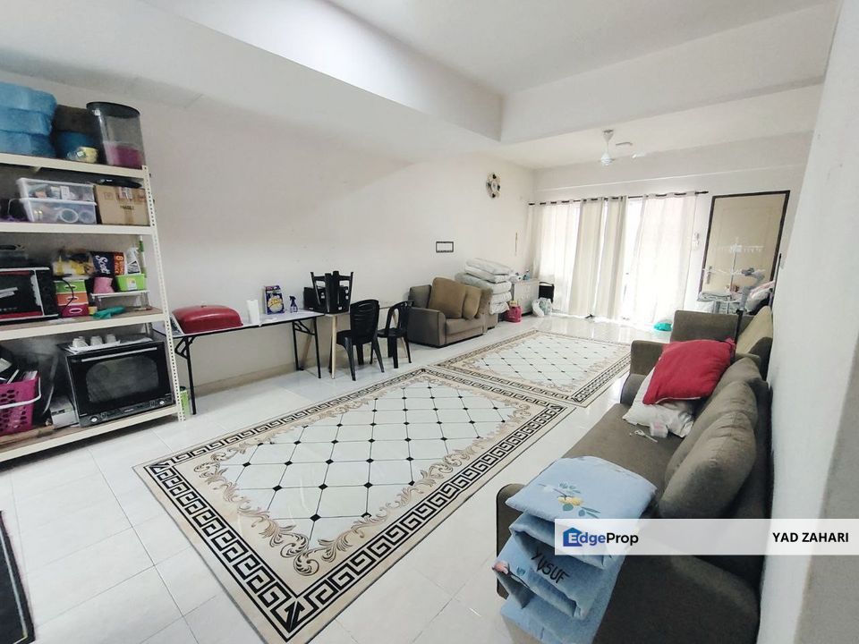 Below MV & Nearby Playground @ alam D'16, Seksyen 16 Shah Alam, Selangor, Shah Alam