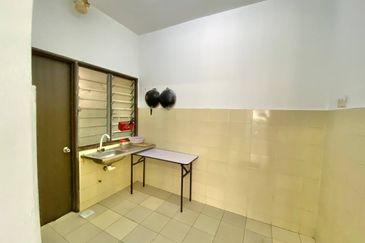 Pangsapuri Seri Pegaga, Desa Alam