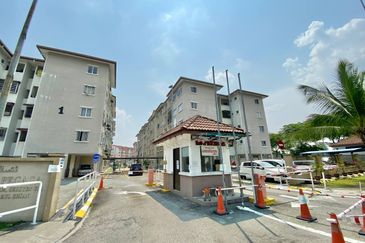 Pangsapuri Seri Pegaga, Desa Alam