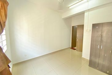 Pangsapuri Seri Pegaga, Desa Alam