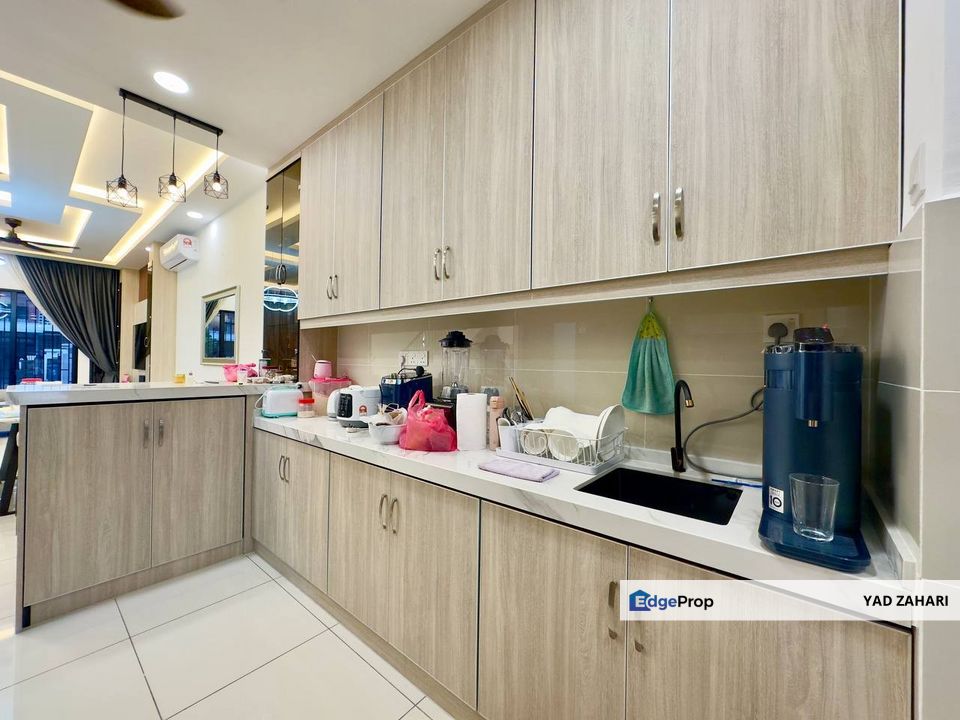 Beautiful Renovated, Well Maintained & Freehold @ Elmina Green 3, Shah Alam, Selangor, Sungai Buloh