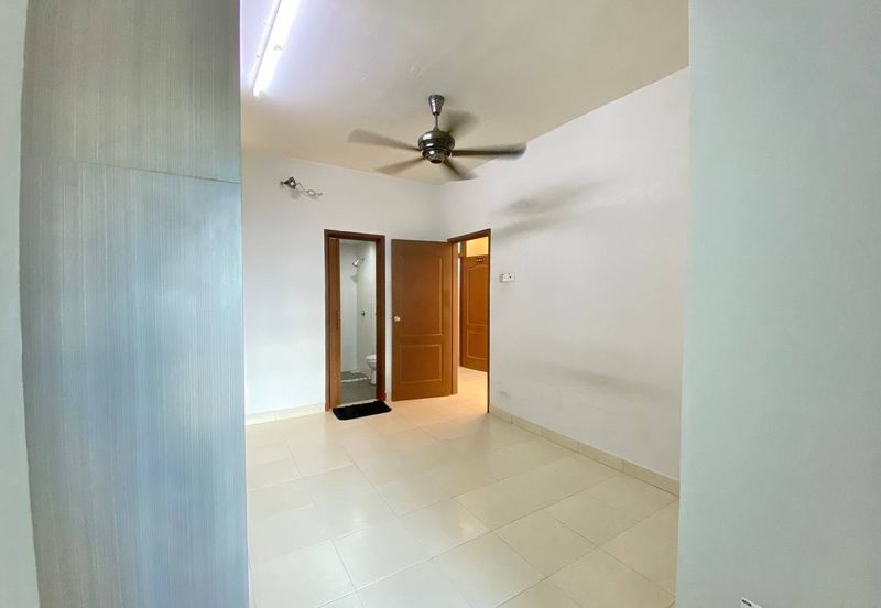 Villa Park Condominium