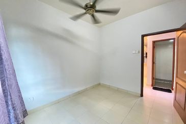 Villa Park Condominium