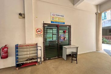 Villa Park Condominium