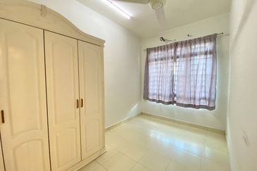 Villa Park Condominium