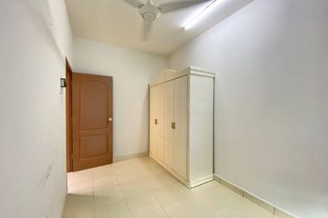 Villa Park Condominium