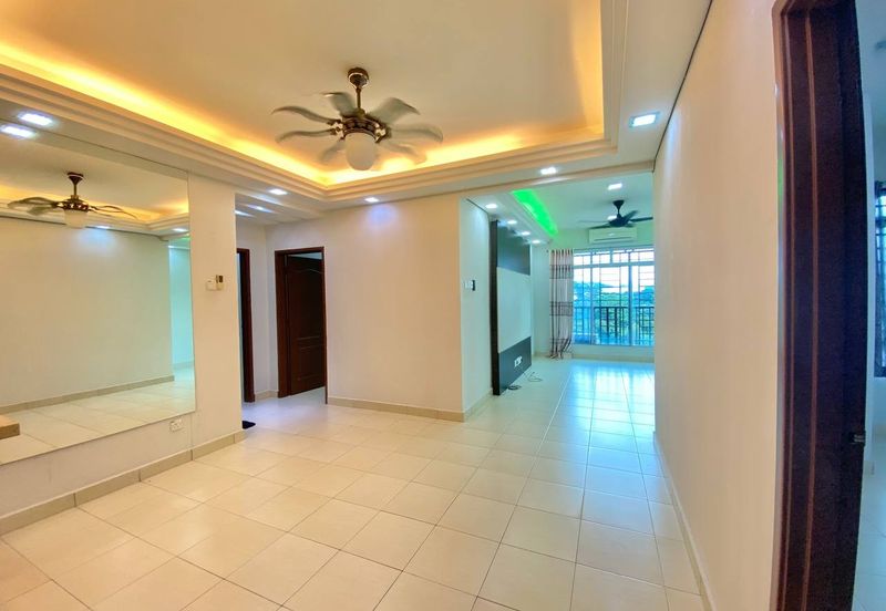 Villa Park Condominium