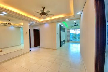 Villa Park Condominium