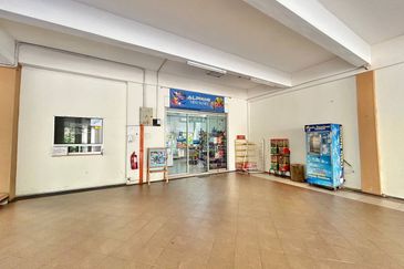 Villa Park Condominium