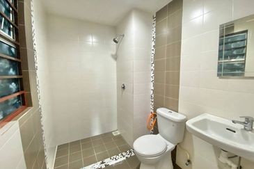 Villa Park Condominium