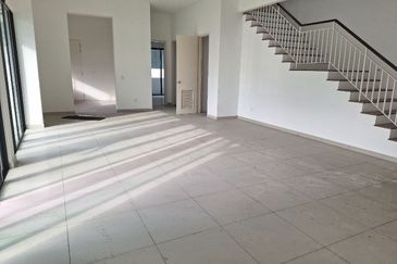 Cradleton @ Eco Majestic