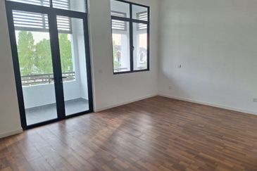 Cradleton @ Eco Majestic