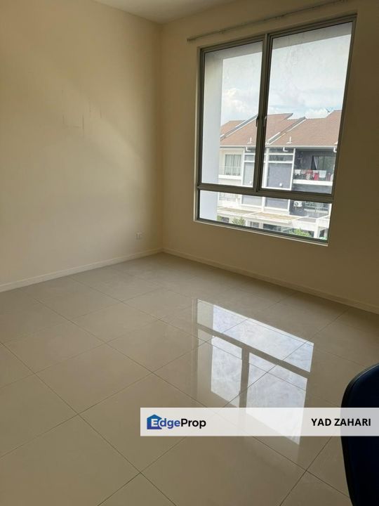 Gated & Guarded, Freehold with 5 Bedrooms @ Fairfield Residences, Kajang, Selangor, Kajang