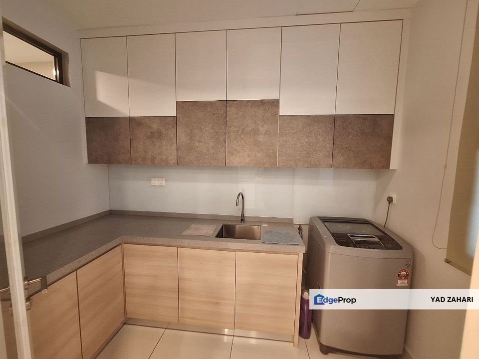 Fully Furnished, Brand New & gated Guarded @ Tenderfields, Eco Majestic, Semenyih, Selangor, Semenyih