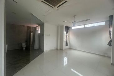 Jalan Serambi U8/21B 