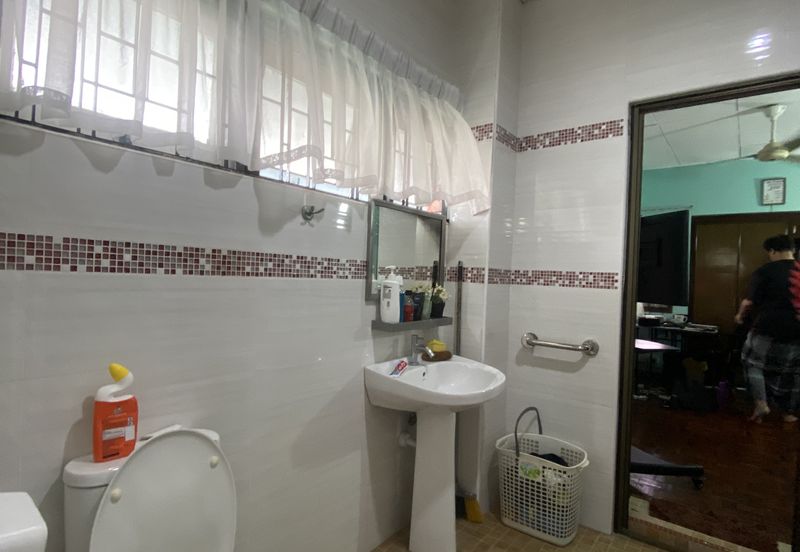 Seksyen 2, Shah Alam