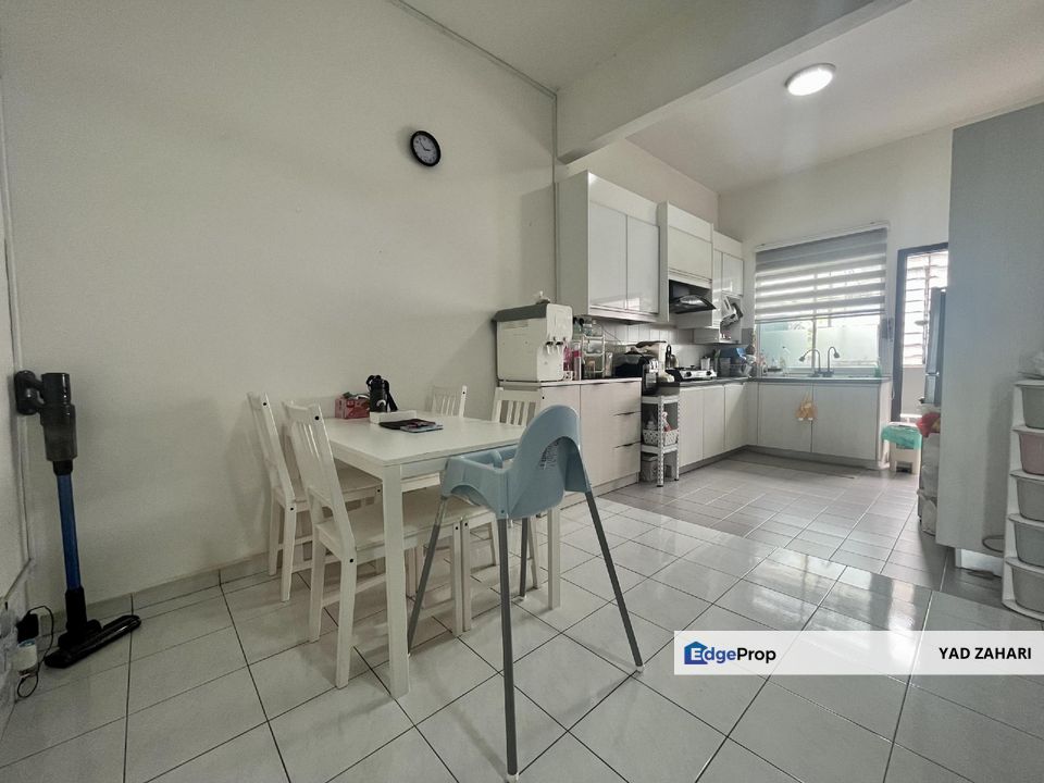 Freehold, Near UKM & KTM Townhouse @ Taman Tropika 2, Kajang, Selangor, Kajang