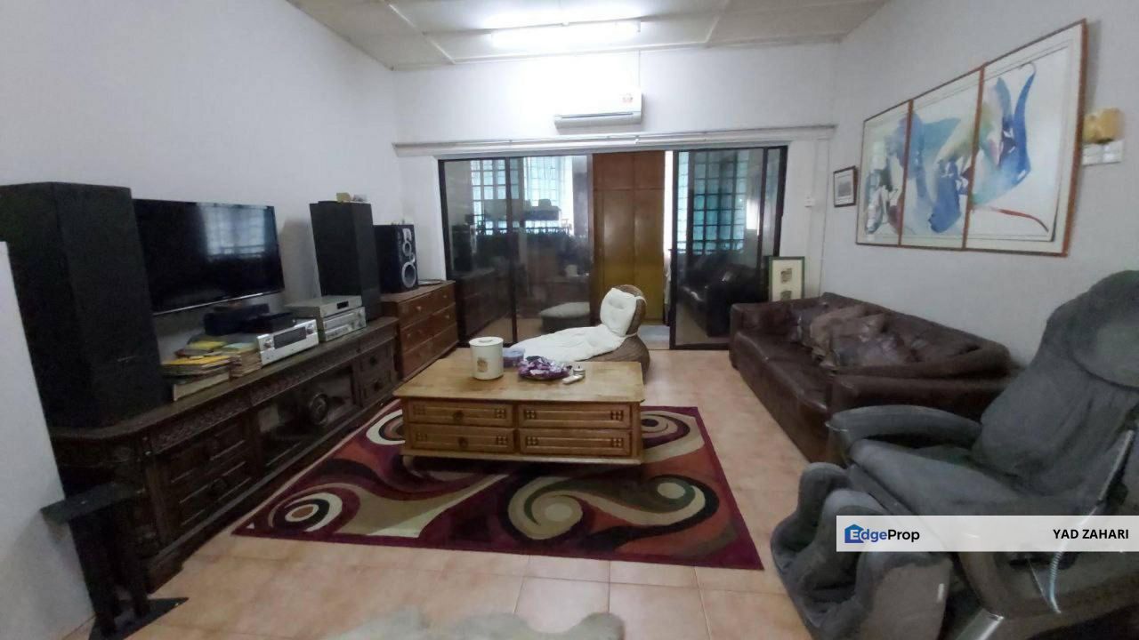 Fully Furnished, Spacious Parking with Fish Pond Double Bungalow @ Sungai Penchala, KL, Kuala Lumpur, Kampung Sungai Penchala