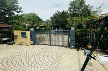 Forest City Golf Resort, Gelang Petah