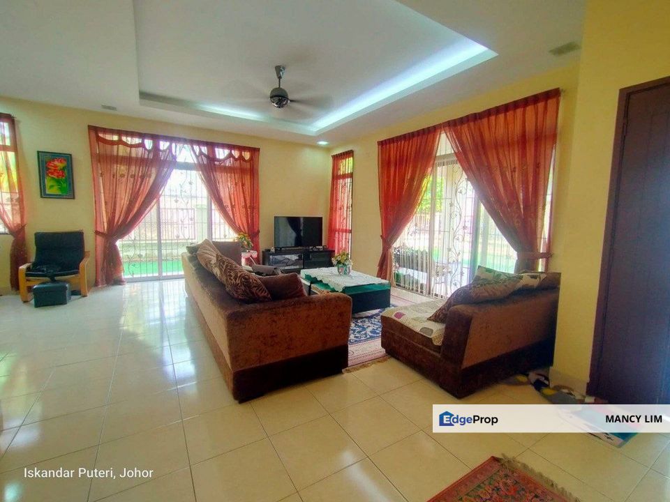 Taman Nusa Idaman Double Storey Corner, Johor, 